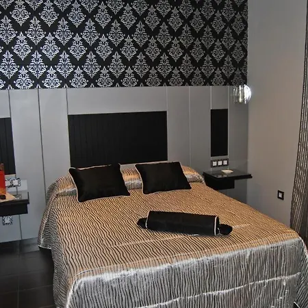 马格达莱纳富恩特酒店 2* Santa Amalia