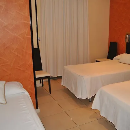 招待所 马格达莱纳富恩特酒店 2*