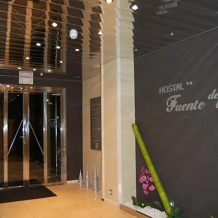 马格达莱纳富恩特酒店 Santa Amalia